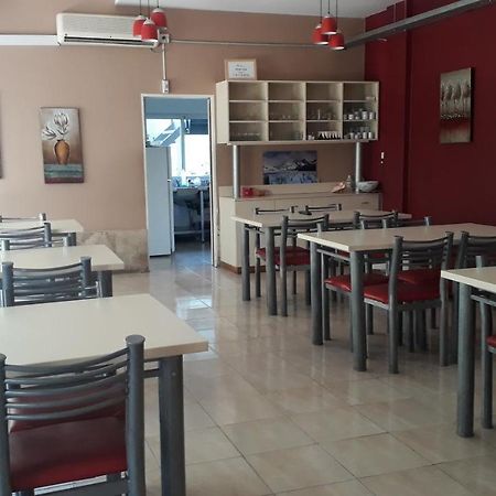 Hostel Puerta De Hierro Villa Alsina Экстерьер фото